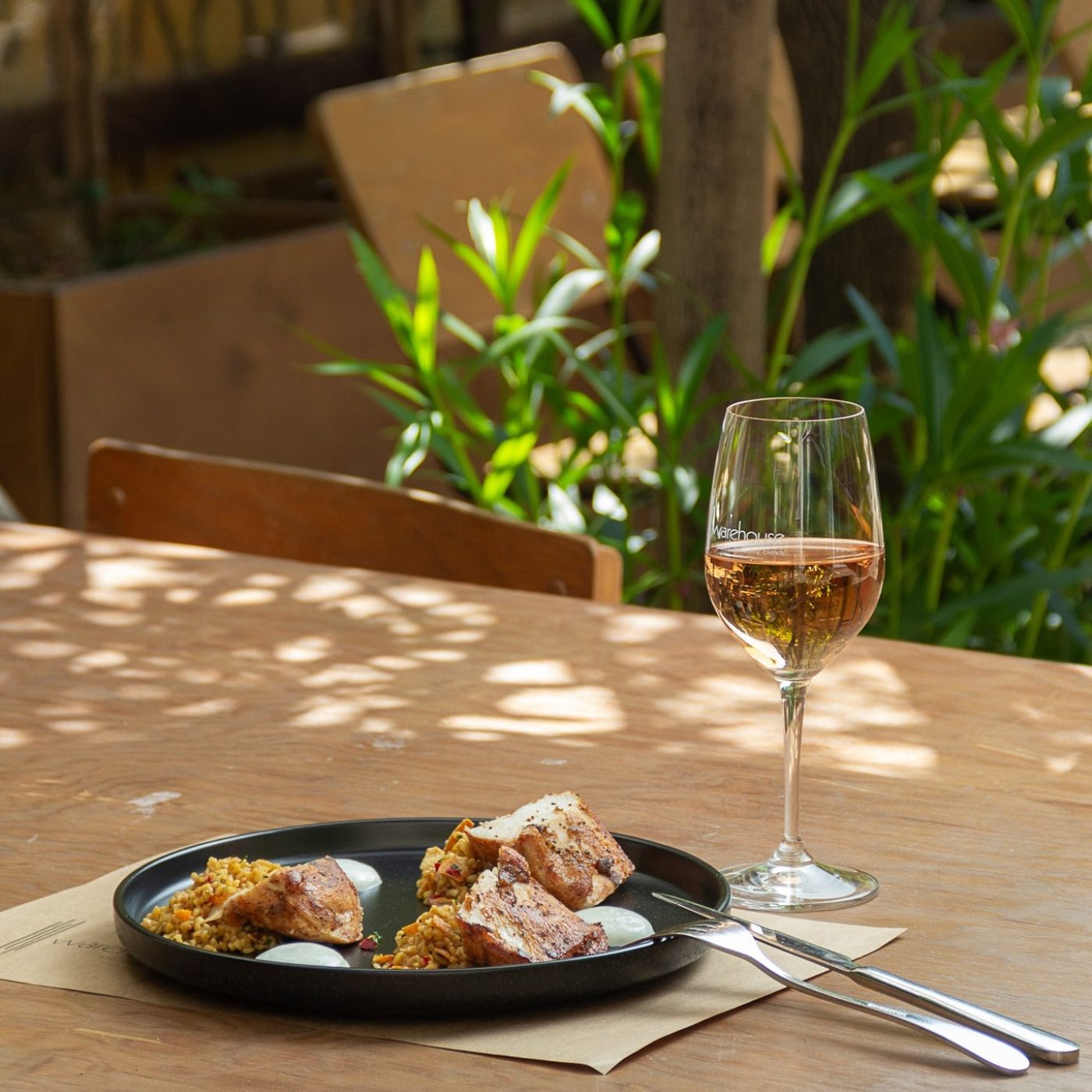 wine bars in Athens 10
